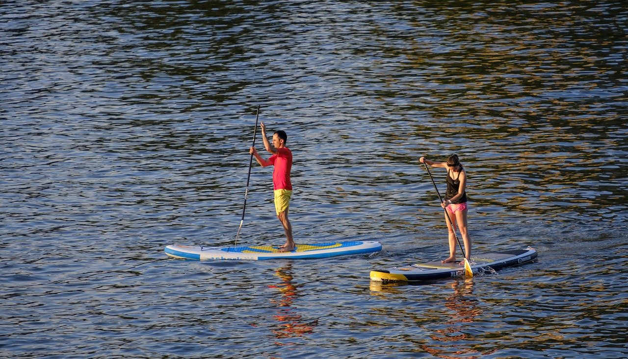 Un Paddle Le stand up paddle : un sport fun et nature ! - Sport Santé 13